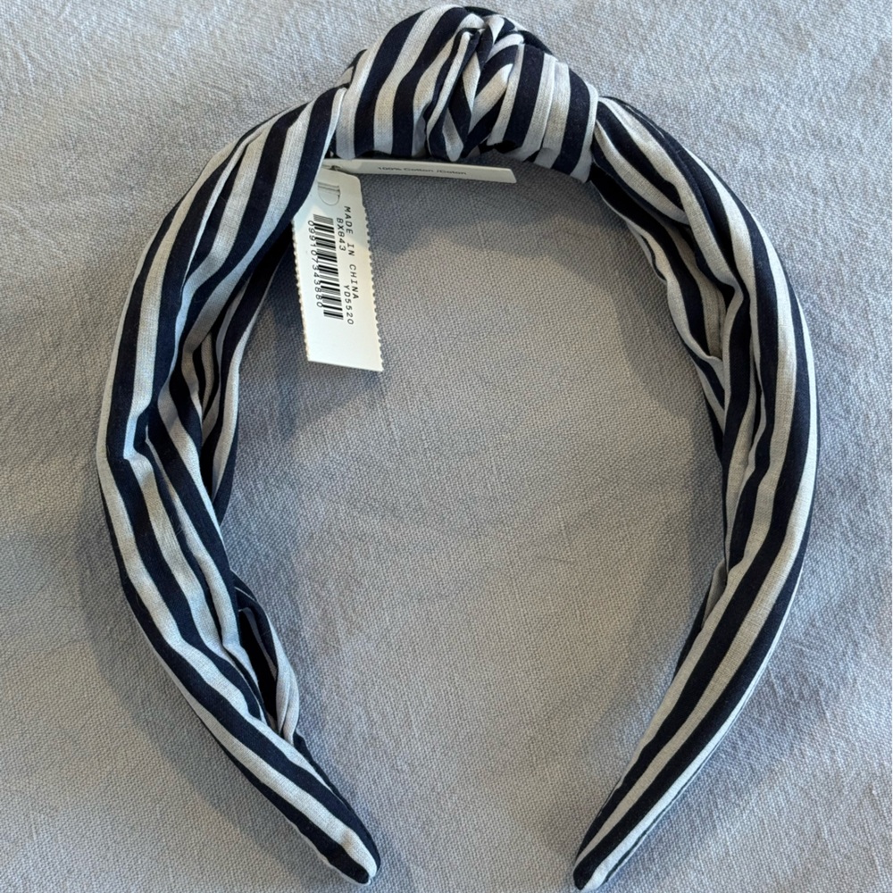 NWT blue knot headband 💙🩵